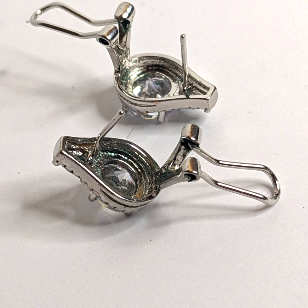 Elegant Teardrop CZ Leverback Earrings – Silver Tone - Picture 7 of 9
